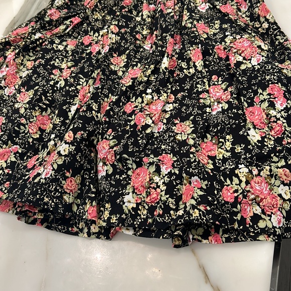 Floral Strapless Dress with Crinoline Under Skirt-M - Picture 4 of 9